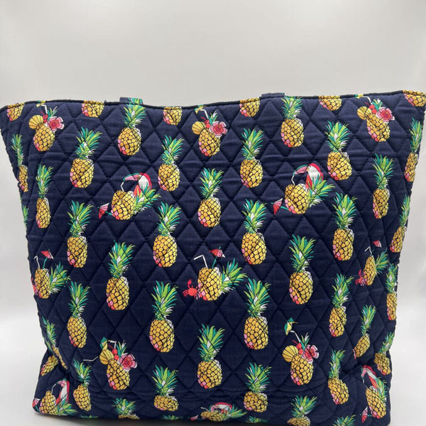 R59 pineapple essential tote