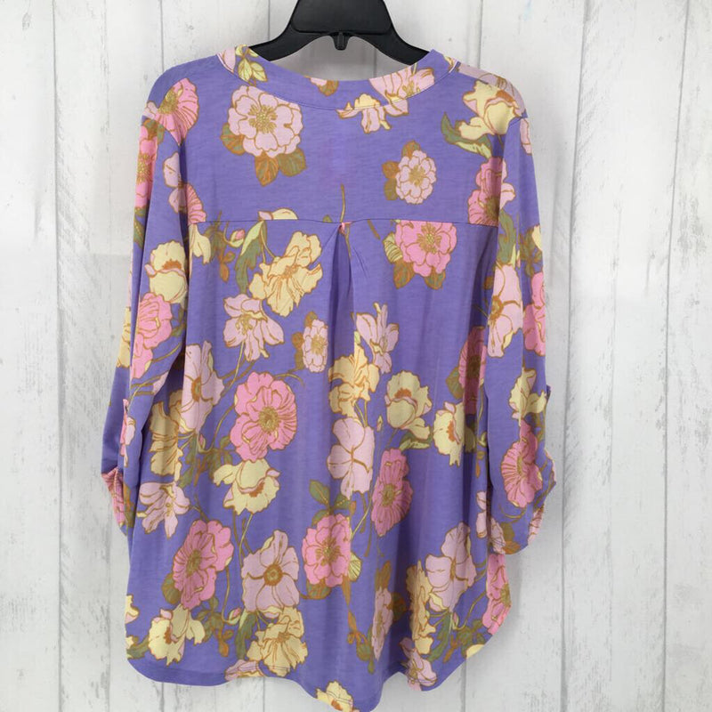 NWT L tab slv v-neck floral top