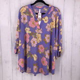 NWT 3x tab slv v-neck floral top