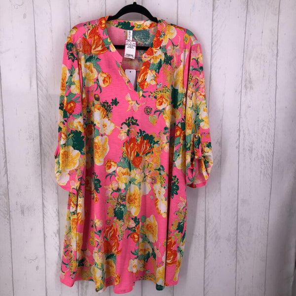 NWT 2x tab slv floral v-neck top