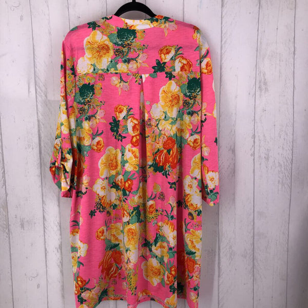 NWT 2x tab slv floral v-neck top