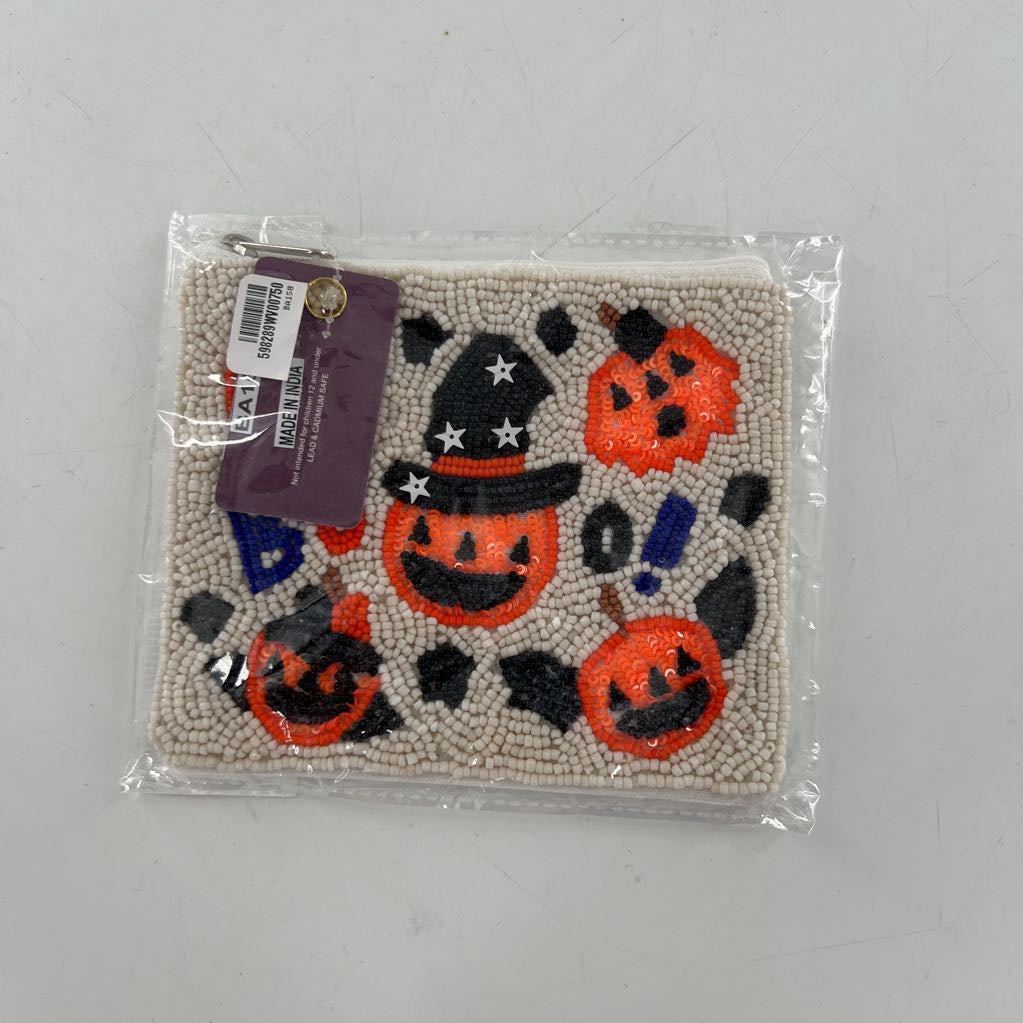 white beaded pouch w pumpkins