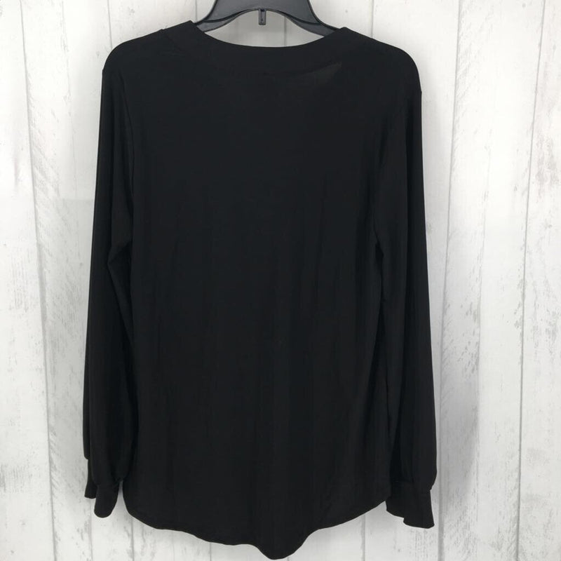 M l/s v-neck top