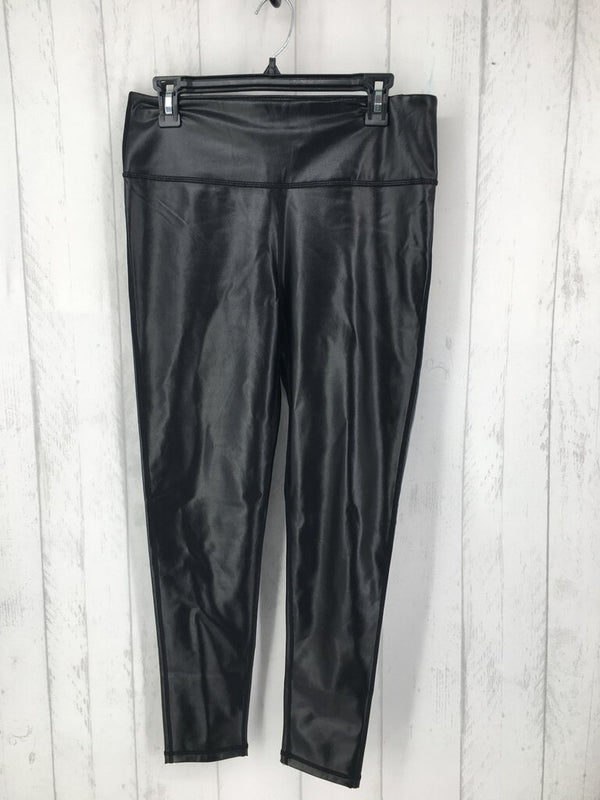 XL faux leather leggings