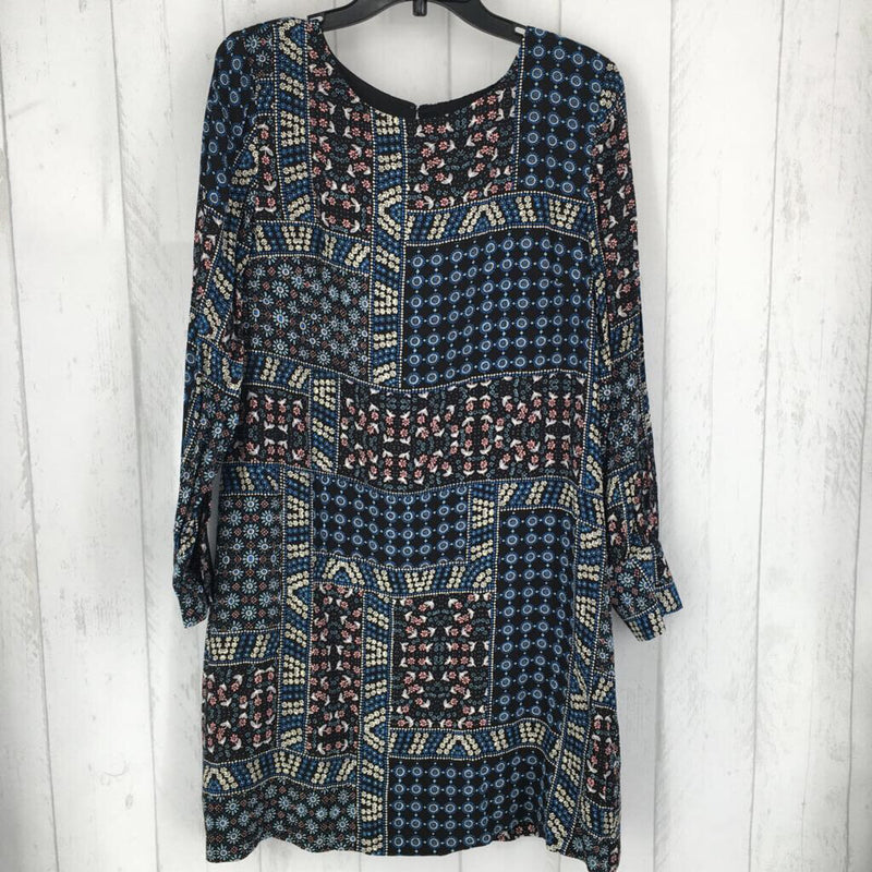 10 Printed l/s shift dress