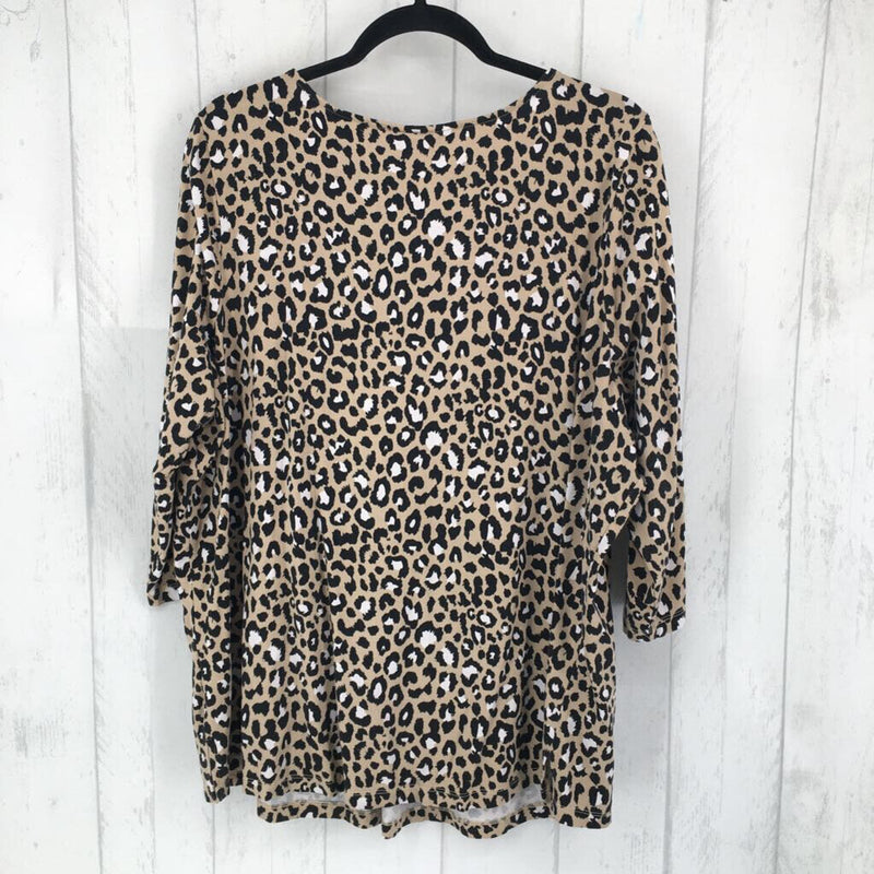 2X Animal print 1/2 zip 3/4 slv