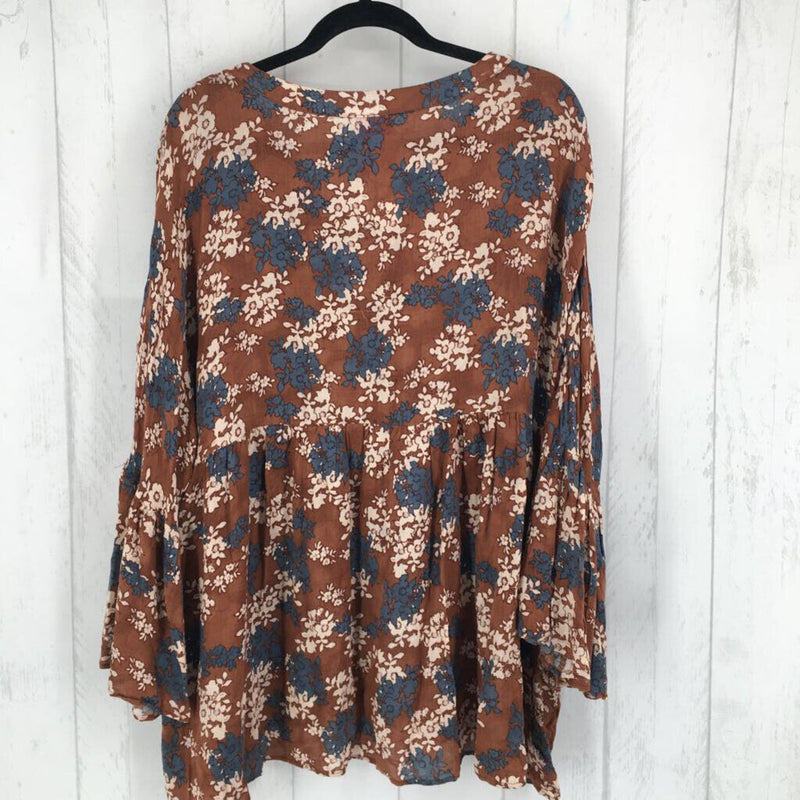 3XL Flo print criss/cross neck l/s