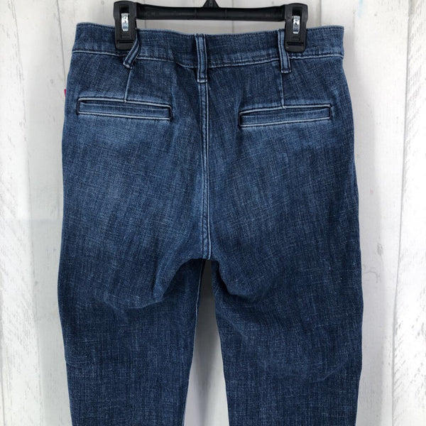 26 Trouser style jean