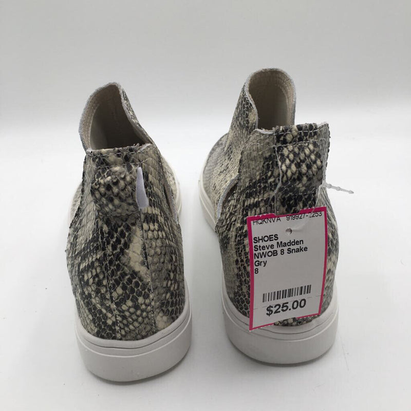 NWOB 8 Snake print slip on sneaker