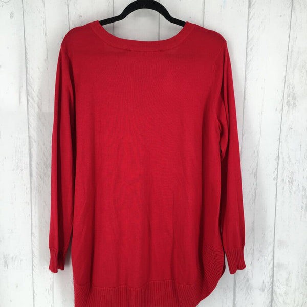 1X Round hem front pocket sweater