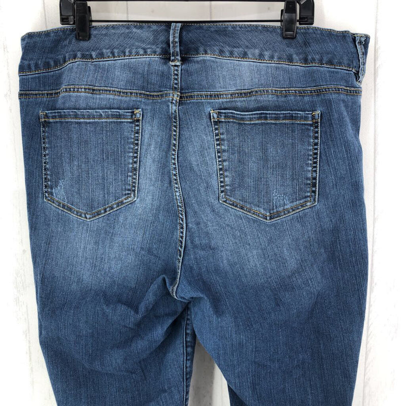 22R Distressed straight leg