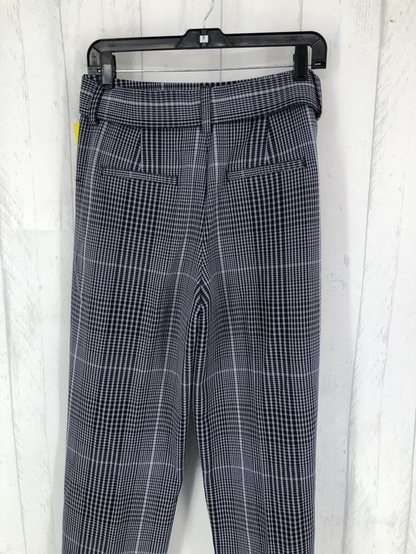 4 Plaid belted trouser