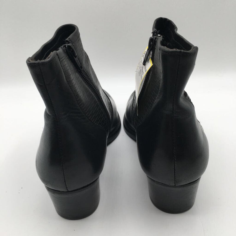 9 side zip ankle boots