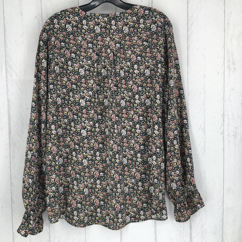 XL Flo print button down flutter slv