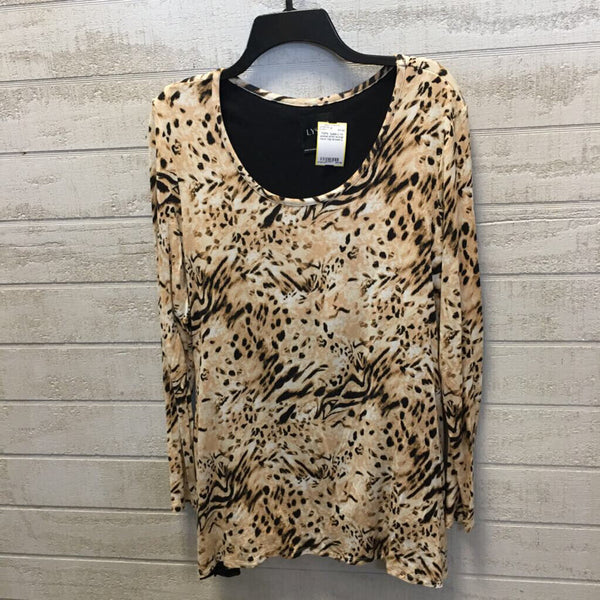 L l/s animal print scoop neck top