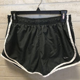 L side stripe shorts