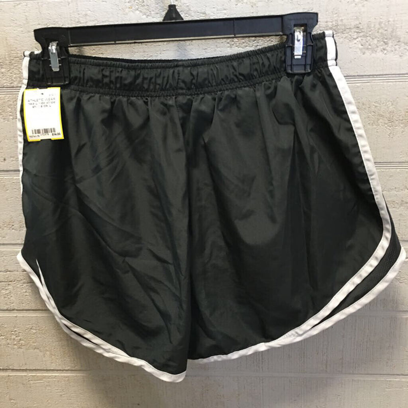 L side stripe shorts