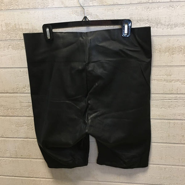 L faux leather shorts