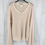 L V-neck knit sweater