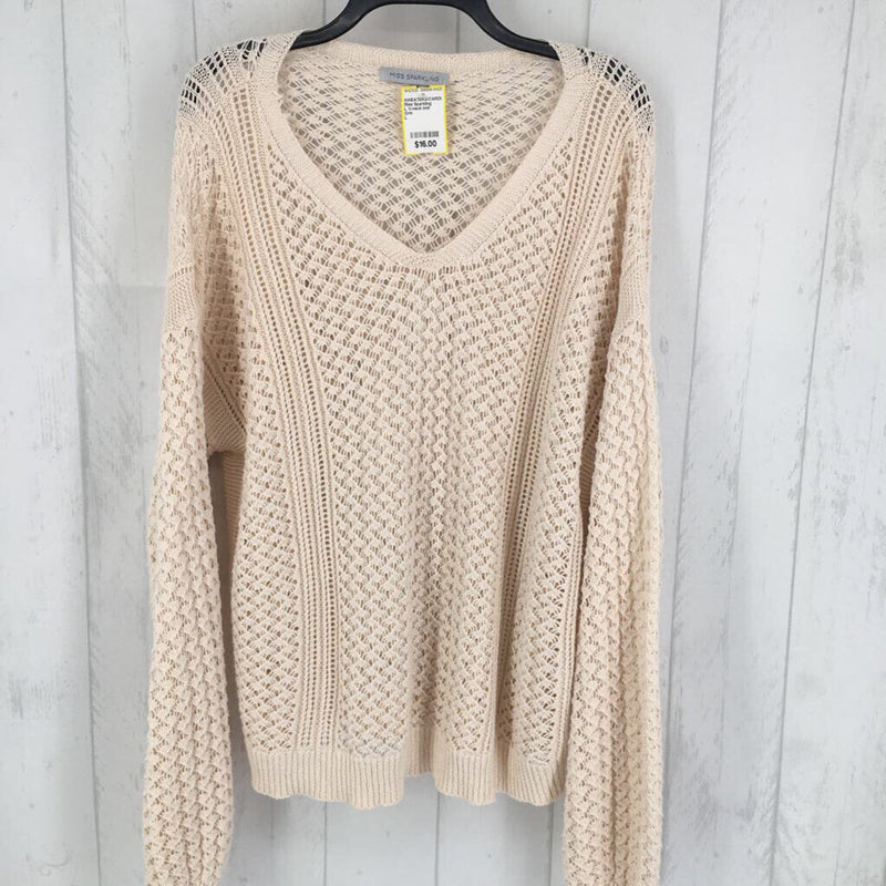 L V-neck knit sweater