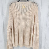 L V-neck knit sweater