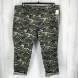 26 Camo cuffed hem pant