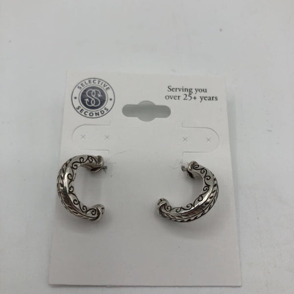 brighton silvertone hoop earring