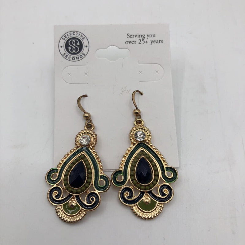 goldtone earring w/green & blue detail