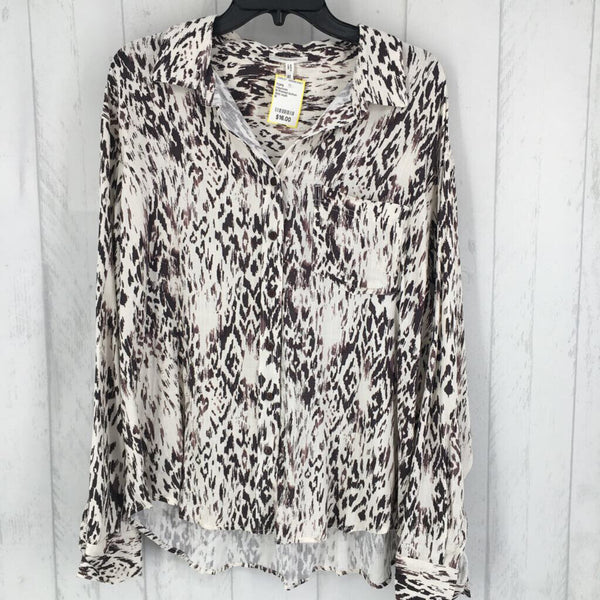 M Printed button down l/s top