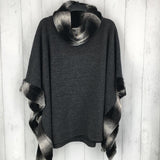 S/M Fur trim poncho