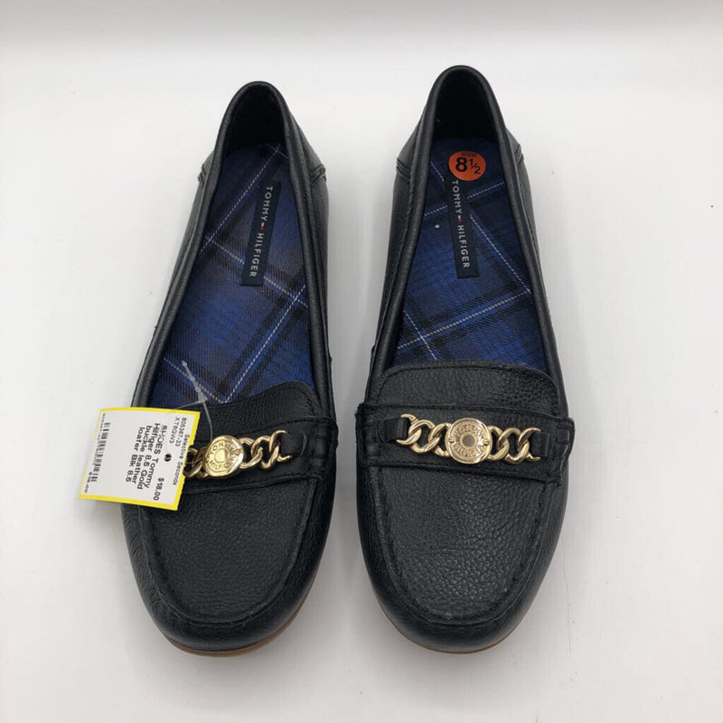 8.5 Gold buckle leather loafer