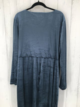 22 l/s velour v-neck dress