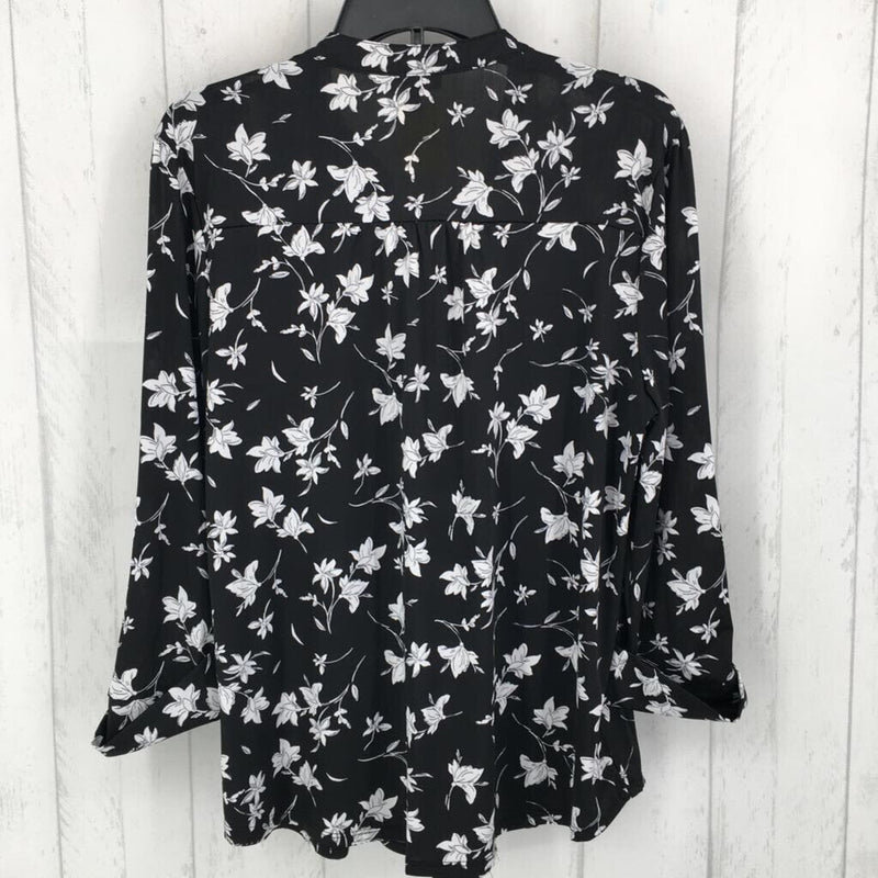 L Flo print 1/2 button down tab slv