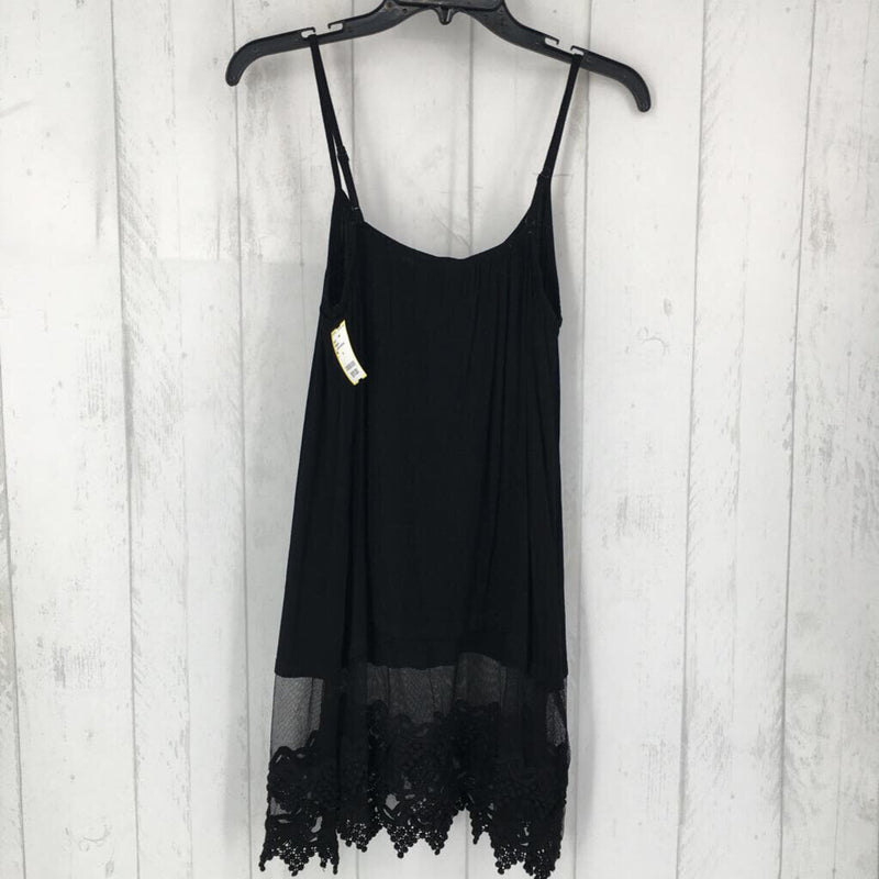 L Lace bottom layering tank