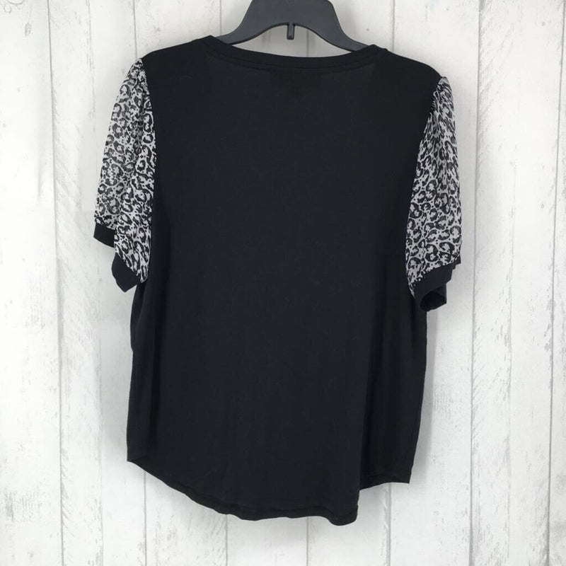 L Animal print puff slv top