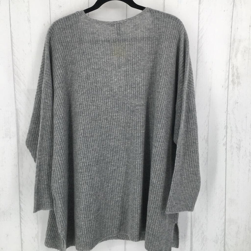 R378 3x v-neck pullover sweater