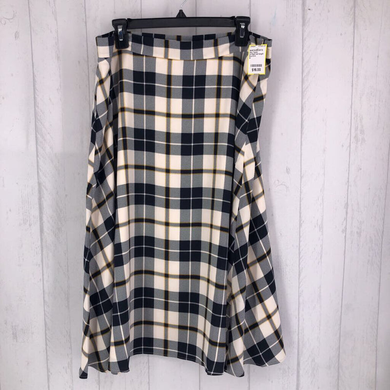 14 Plaid mid length flare hem skirt