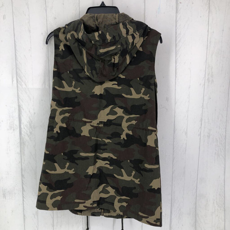 M Camo print utility vest