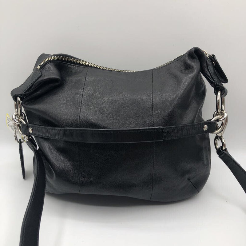 hobo shoulder bag w/ flap pocket