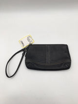 zip wristlet