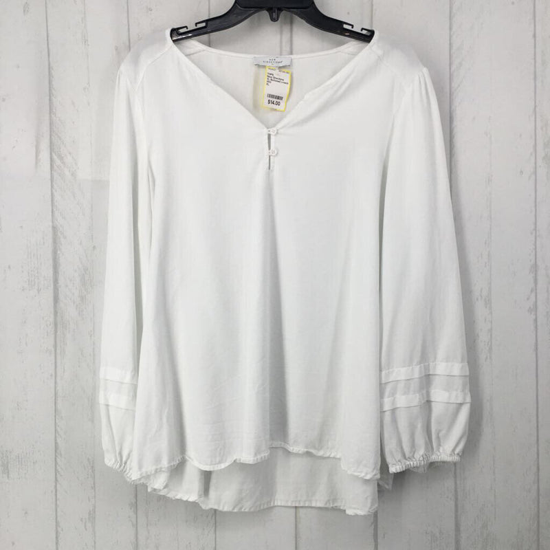 XL Buttoned v-neck l/s top