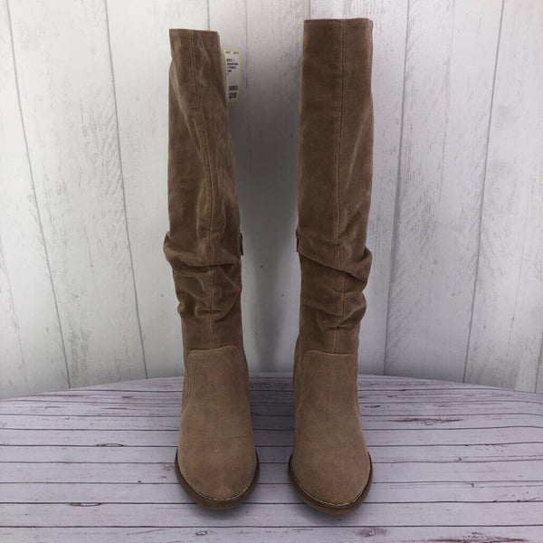 8 Tall slouchy boots