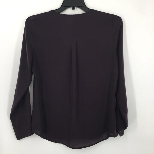 M V-neck button down l/s top