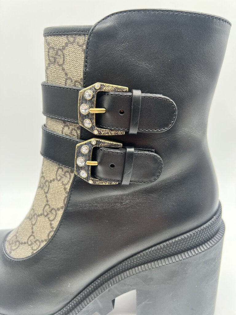 8.5(38.5) monogram chunky heel side zip boots