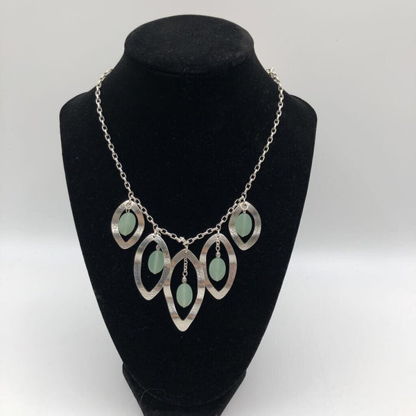 14" Silver plated green fashion necklace