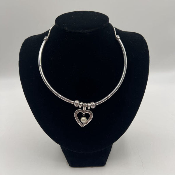 9" Heart pearl choker necklace