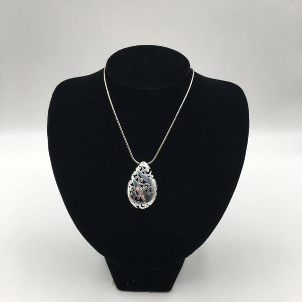 10" Brighton teardrop necklace