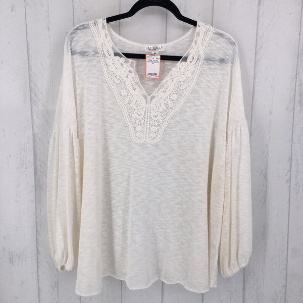 3X Lace front knit top