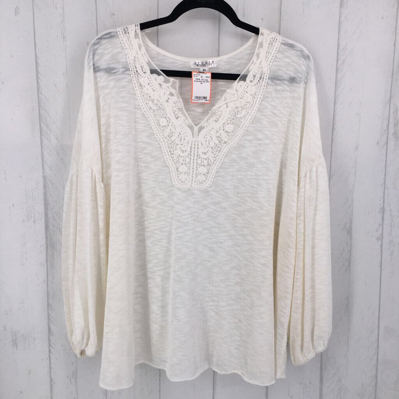 3X Lace front knit top