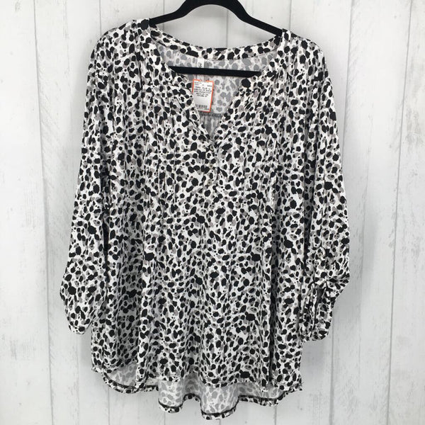 3X Animal print pleated front elbow slv top